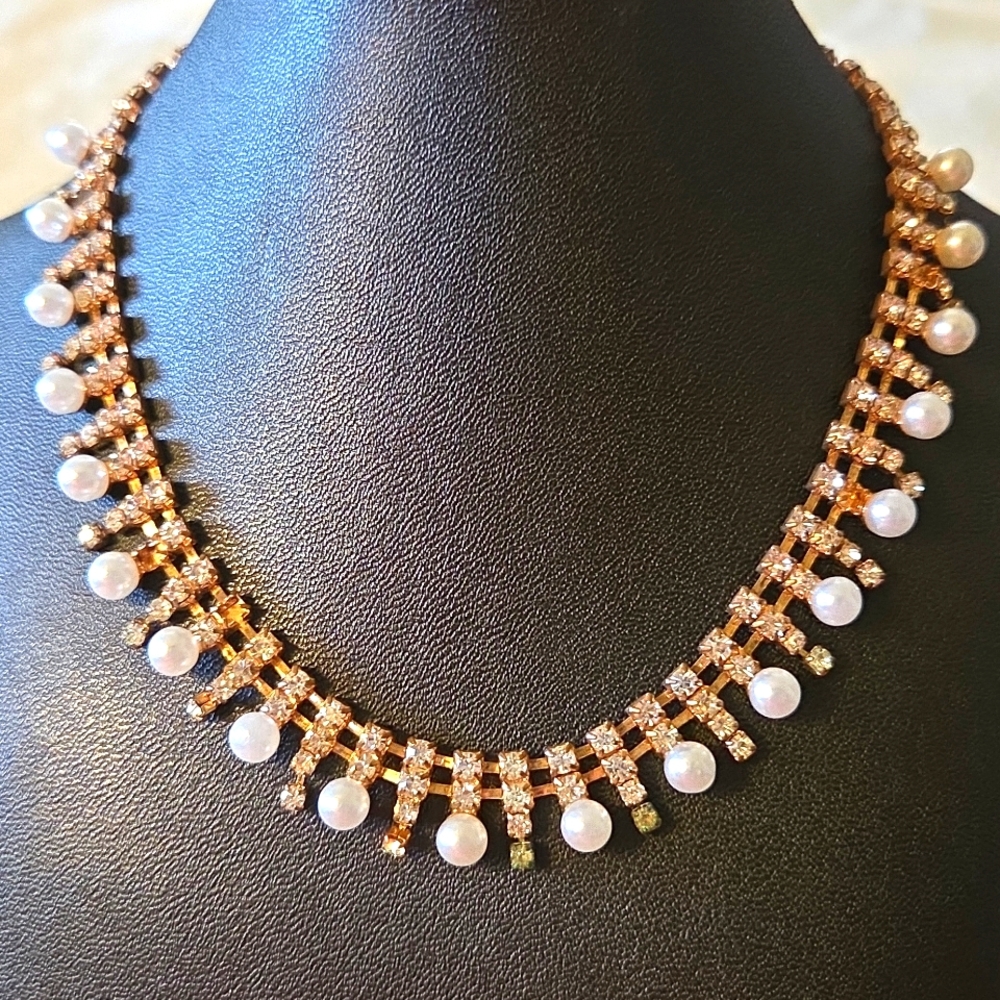Vintage Look Choker